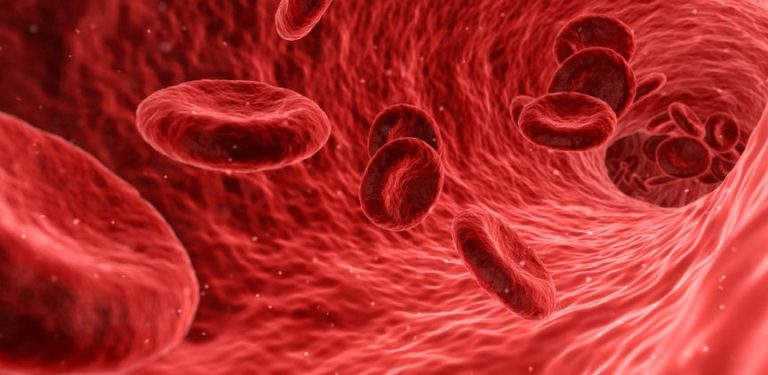 first signs of multiple myeloma